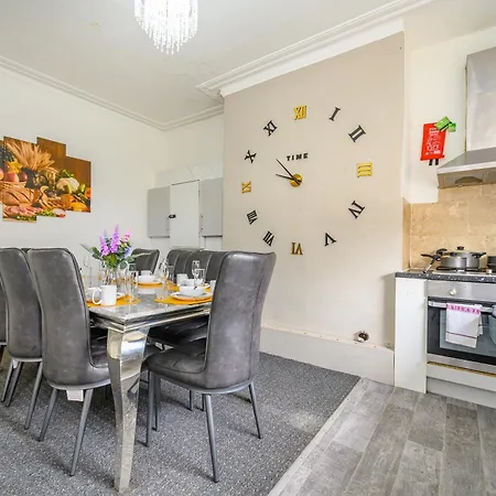 -rc15cfa- For Relaxed And Cosy With Free Parking Guest house Leeds (West Yorkshire)