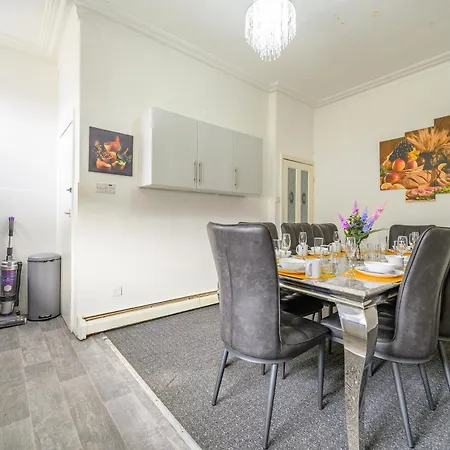 Guest house -rc15cfa- For Relaxed And Cosy With Free Parking Leeds (West Yorkshire)