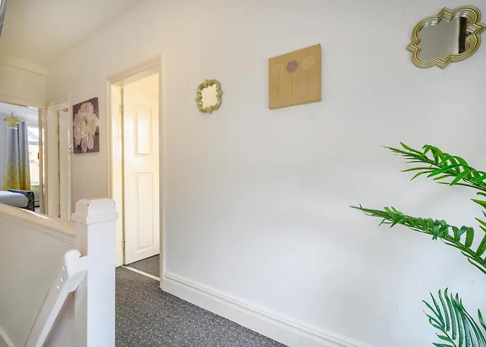 -rc15cfa- For Relaxed And Cosy With Free Parking Guest house *