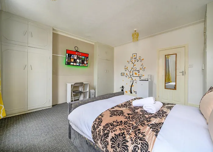 -rc15cfa- For Relaxed And Cosy With Free Parking