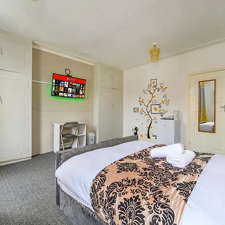 -rc15cfa- For Relaxed And Cosy With Free Parking