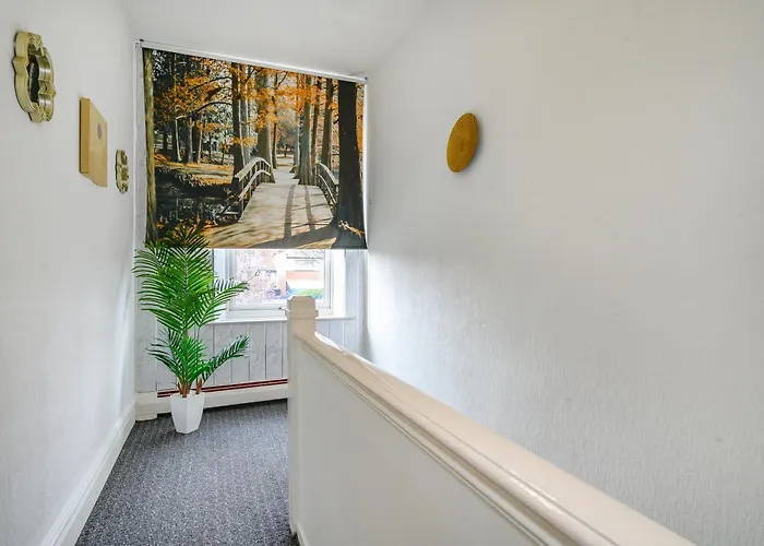 -rc15cfa- For Relaxed And Cosy With Free Parking Leeds