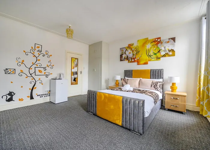 -rc15cfa- For Relaxed And Cosy With Free Parking *